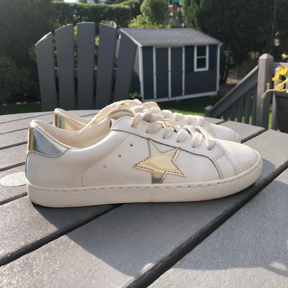 White ladies Sneakers with Gold Star Accent